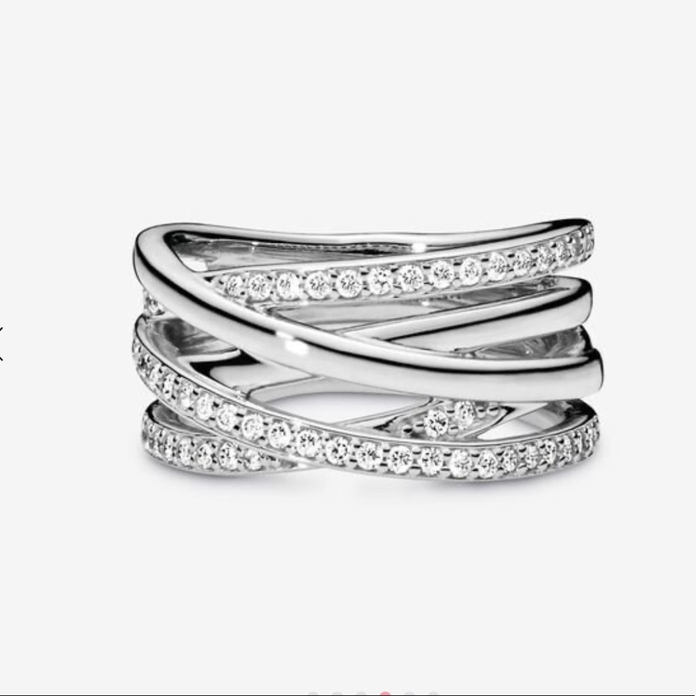 Pandora sparkling and polished lines ring